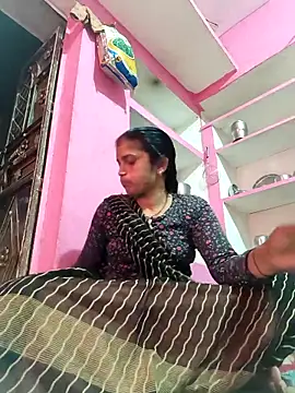 Snapshot of Pooja_shre chatting on February 5, 7:59 am Pooja shre online show from February 5, 7:59 am