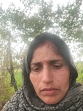 Snapshot of Pooja_shre chatting on January 18, 5:44 am Pooja shre online show from January 18, 5:44 am