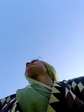 Snapshot of Pooja_shre chatting on December 23, 6:23 am Pooja shre online show from December 23, 6:23 am