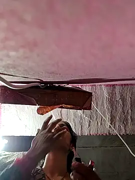 Snapshot of Pooja_shre chatting on February 15, 11:53 am Pooja shre online show from February 15, 11:53 am