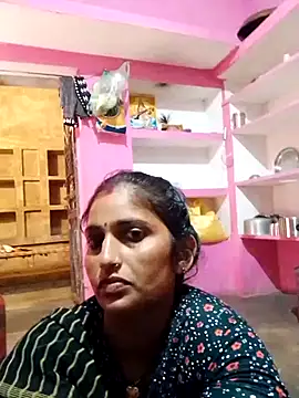 Snapshot of Pooja_shre chatting on November 4, 2:48 am Pooja shre online show from November 4, 2:48 am