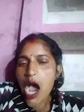 Snapshot of Pooja_shre chatting on November 8, 12:58 am Pooja shre online show from November 8, 12:58 am