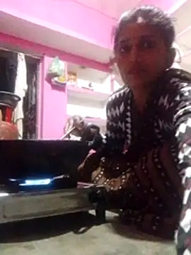 Snapshot of Pooja_shre chatting on November 17, 3:16 pm Pooja shre online show from November 17, 3:16 pm