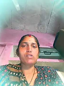 Snapshot of Pooja_shre chatting on February 8, 7:39 am Pooja shre online show from February 8, 7:39 am