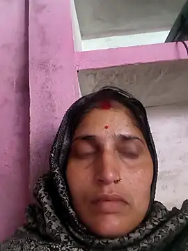 Snapshot of Pooja_shre chatting on February 10, 2:38 pm Pooja shre online show from February 10, 2:38 pm