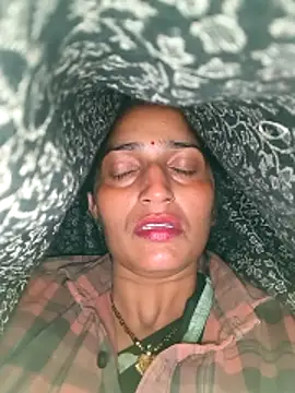 Snapshot of Pooja_shre chatting on December 4, 6:18 pm Pooja shre online show from December 4, 6:18 pm