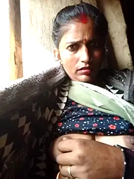 Snapshot of Pooja_shre chatting on November 18, 3:21 am Pooja shre online show from November 18, 3:21 am