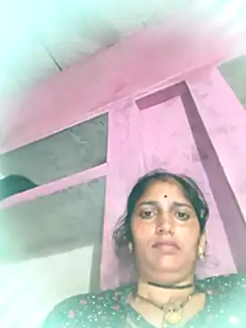 Snapshot of Pooja_shre chatting on February 27, 1:39 am Pooja shre online show from February 27, 1:39 am