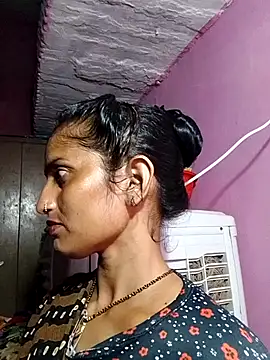 Snapshot of Pooja_shre chatting on November 5, 3:37 pm Pooja shre online show from November 5, 3:37 pm