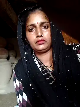 Snapshot of Pooja_shre chatting on November 17, 3:10 am Pooja shre online show from November 17, 3:10 am