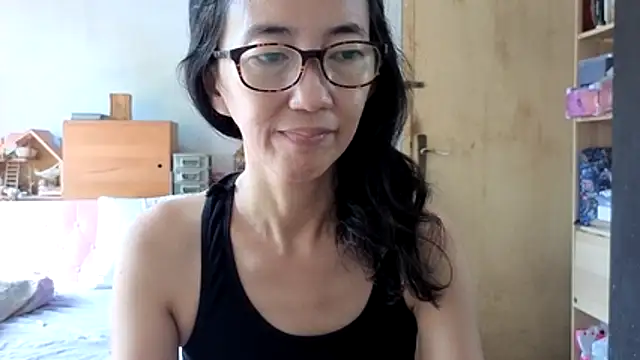 Snapshot of princessD077 chatting on May 28, 3:14 am princessD077 online show from May 28, 3:14 am