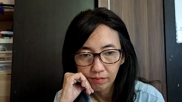Snapshot of princessD077 chatting on July 16, 7:27 am princessD077 online show from July 16, 7:27 am