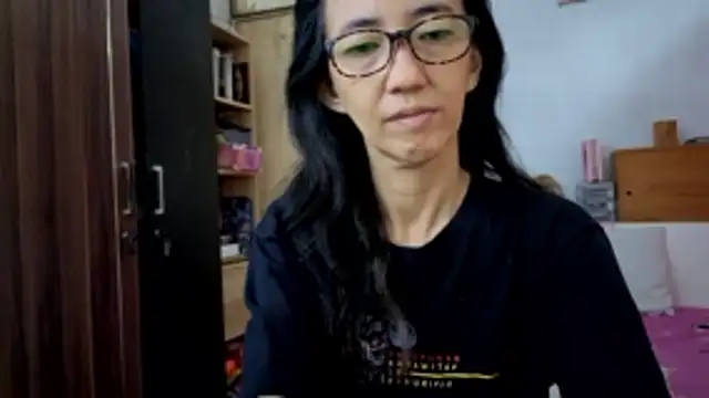 princessD077 online show from February 9, 5:05 am