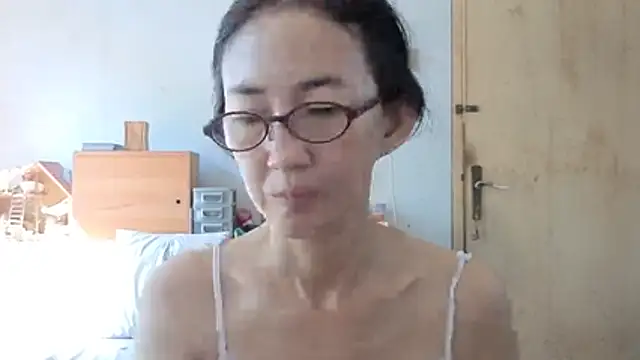 Snapshot of princessD077 chatting on May 31, 2:17 am princessD077 online show from May 31, 2:17 am