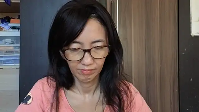Snapshot of princessD077 chatting on July 9, 4:24 am princessD077 online show from July 9, 4:24 am
