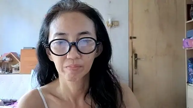 Snapshot of princessD077 chatting on May 25, 7:07 am princessD077 online show from May 25, 7:07 am