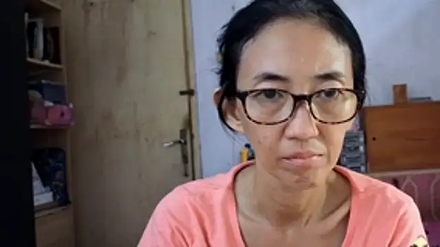 princessD077 online show from March 30, 6:37 am