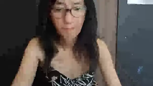 Snapshot of princessD077 chatting on June 30, 3:39 am princessD077 online show from June 30, 3:39 am