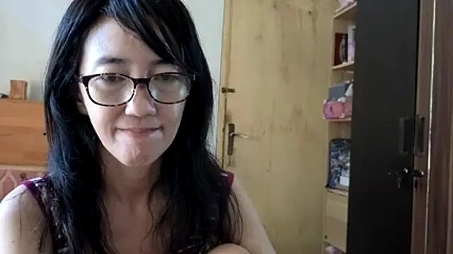 Snapshot of princessD077 chatting on June 27, 4:51 am princessD077 online show from June 27, 4:51 am