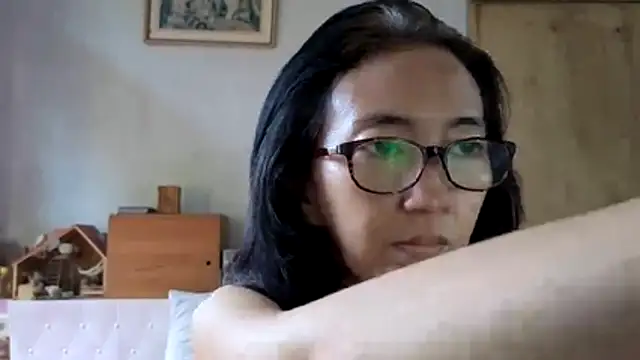 Snapshot of princessD077 chatting on June 12, 3:04 am princessD077 online show from June 12, 3:04 am
