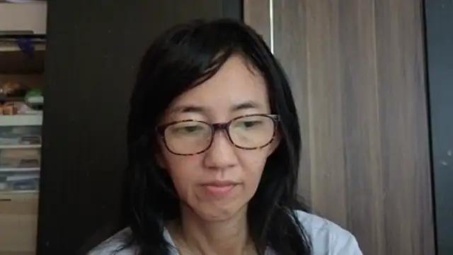 Snapshot of princessD077 chatting on June 28, 8:31 am princessD077 online show from June 28, 8:31 am