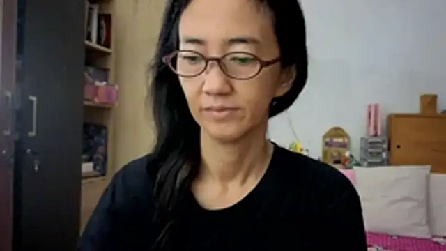 princessD077 online show from February 5, 10:49 pm