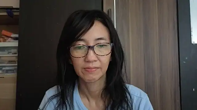 Snapshot of princessD077 chatting on July 7, 8:40 am princessD077 online show from July 7, 8:40 am