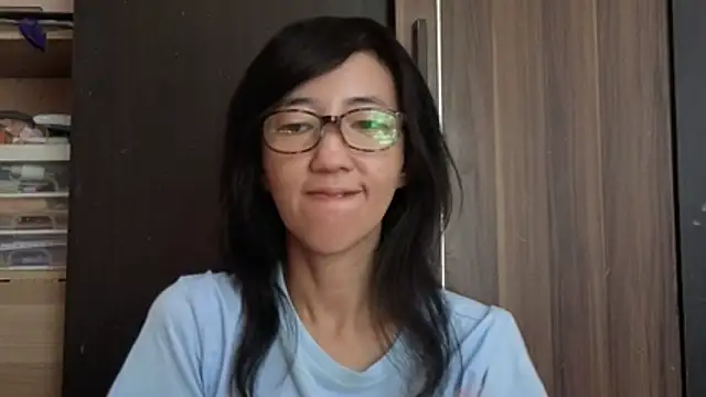 Snapshot of princessD077 chatting on July 2, 3:23 am princessD077 online show from July 2, 3:23 am