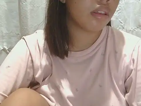 Snapshot of ChubbyButty chatting on June 18, 12:21 pm ChubbyButty online show from June 18, 12:21 pm