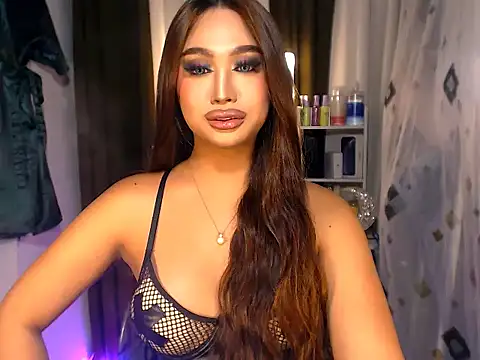 Snapshot of BigBrownCock_Candice chatting on February 26, 5:57 pm BigBrownCock Candice online show from February 26, 5:57 pm