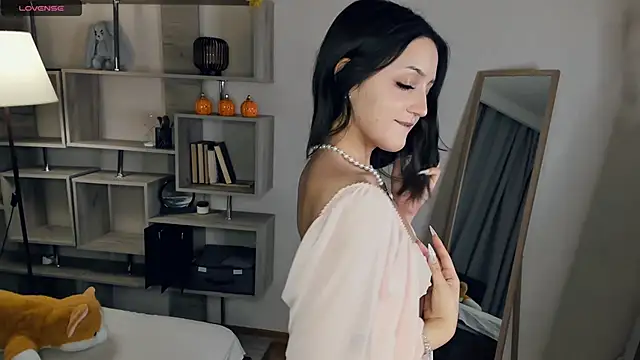 ClarissaMaheia online show from December 19, 8:00 pm