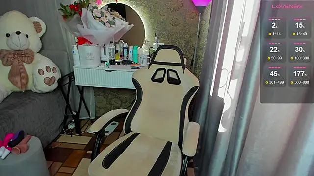 LeyaKale online show from April 18, 2:36 am