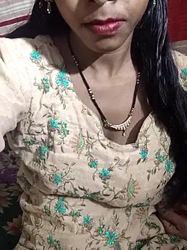 Itz Aisha   online show from March 20, 5:19 am