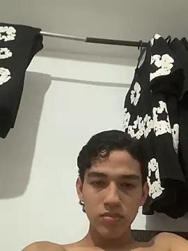 Alex king17 online show from April 5, 6:42 am