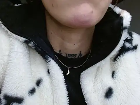 Scarlett crastrawberry online show from April 9, 1:18 am