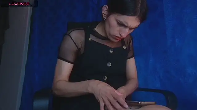 Snapshot of Scarlett_crastrawberry chatting on October 22, 9:46 pm Scarlett crastrawberry online show from October 22, 9:46 pm