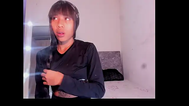 Snapshot of bad_girl_xxx chatting on December 23, 5:40 am bad girl xxx online show from December 23, 5:40 am