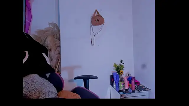 Snapshot of bad_girl_xxx chatting on February 21, 9:28 pm bad girl xxx online show from February 21, 9:28 pm