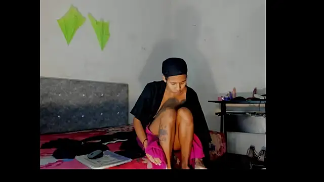 Snapshot of bad_girl_xxx chatting on December 20, 8:44 pm bad girl xxx online show from December 20, 8:44 pm