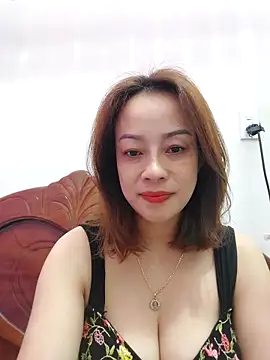 Snapshot of Baby-bigboobs20 chatting on November 10, 8:03 pm Baby-bigboobs20 online show from November 10, 8:03 pm