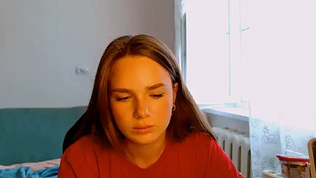 Snapshot of May_Bloom chatting on June 20, 5:34 am May Bloom online show from June 20, 5:34 am