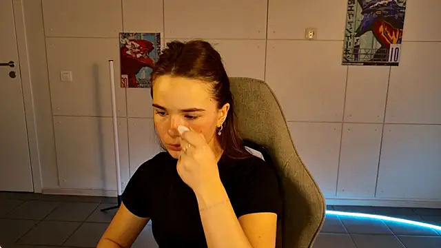 May Bloom online show from October 21, 5:29 am