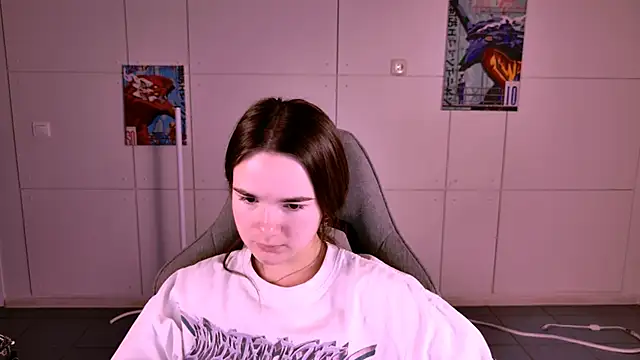 May Bloom online show from November 27, 5:19 am