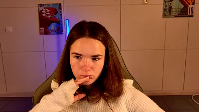 May Bloom online show from October 27, 5:19 am