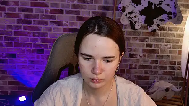 May Bloom online show from February 5, 6:09 am