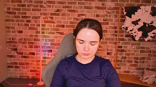 May Bloom online show from March 7, 6:09 am