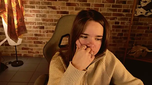 May Bloom online show from December 3, 5:08 am