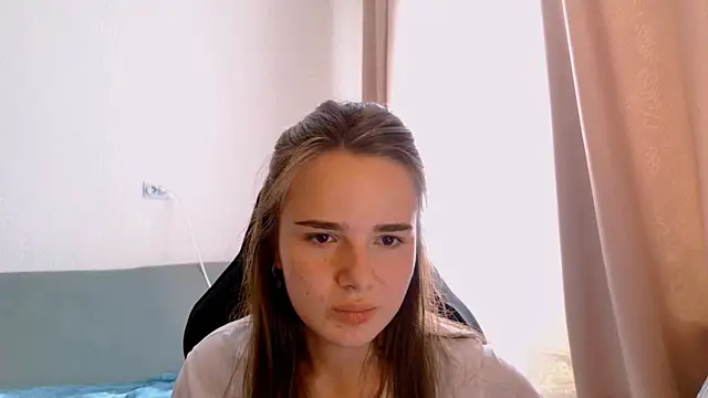 Snapshot of May_Bloom chatting on June 10, 1:23 pm May Bloom online show from June 10, 1:23 pm