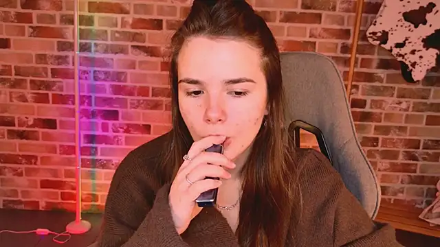 May Bloom online show from March 10, 6:50 am