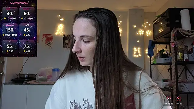 Snapshot of mistressaurora chatting on October 27, 8:37 am mistressaurora online show from October 27, 8:37 am